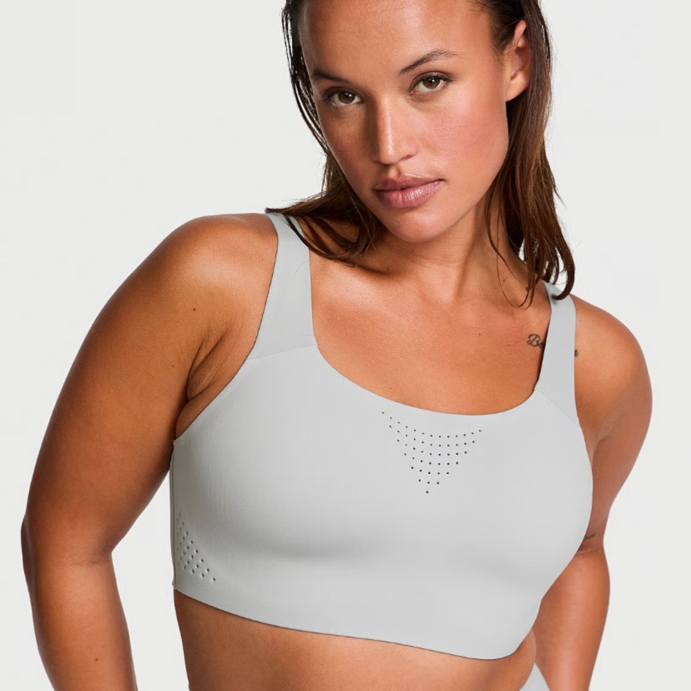 Victoria's Secret Light Gray Wireless Sports Bra 34DD